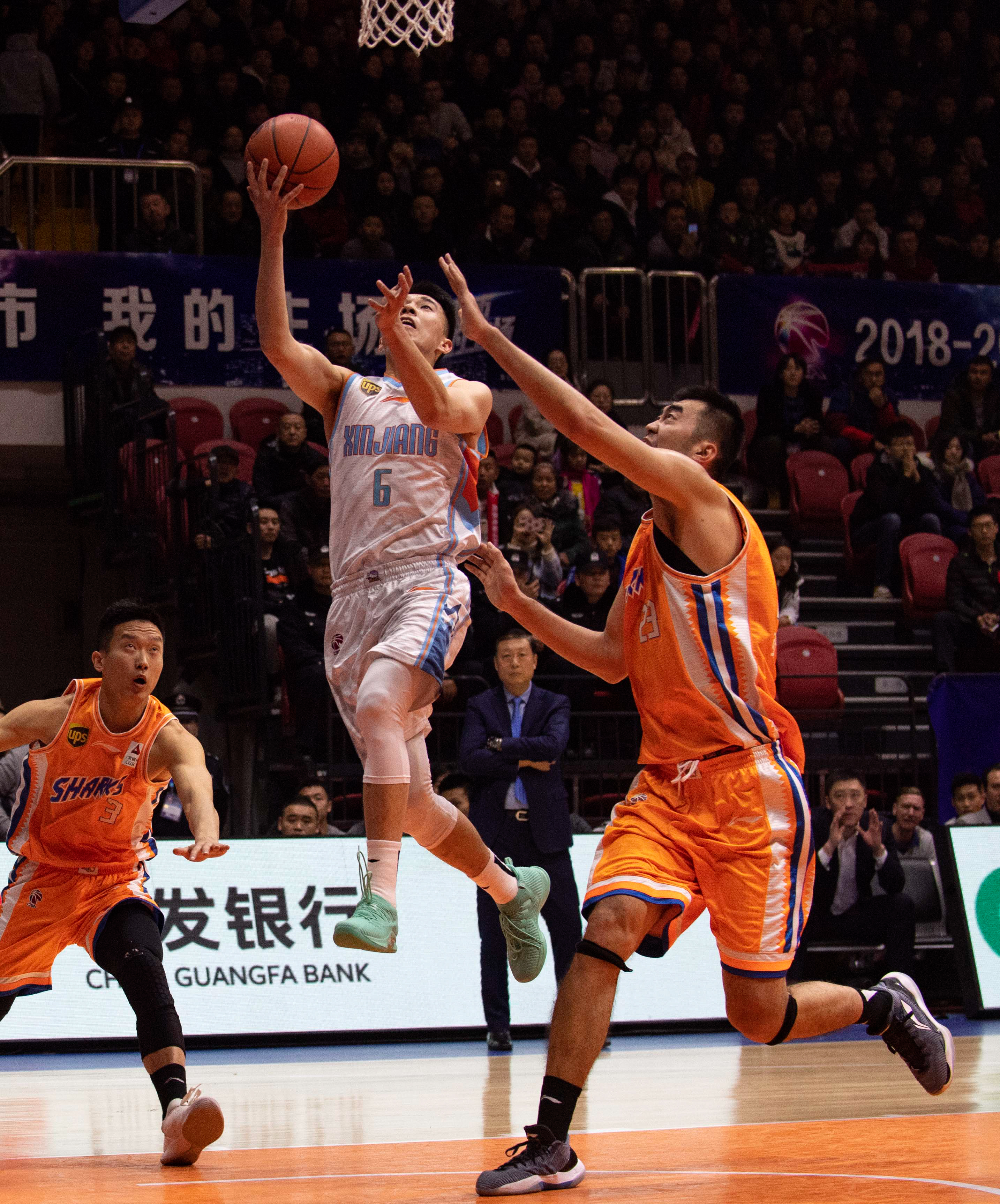 也是对队友 也是对队友