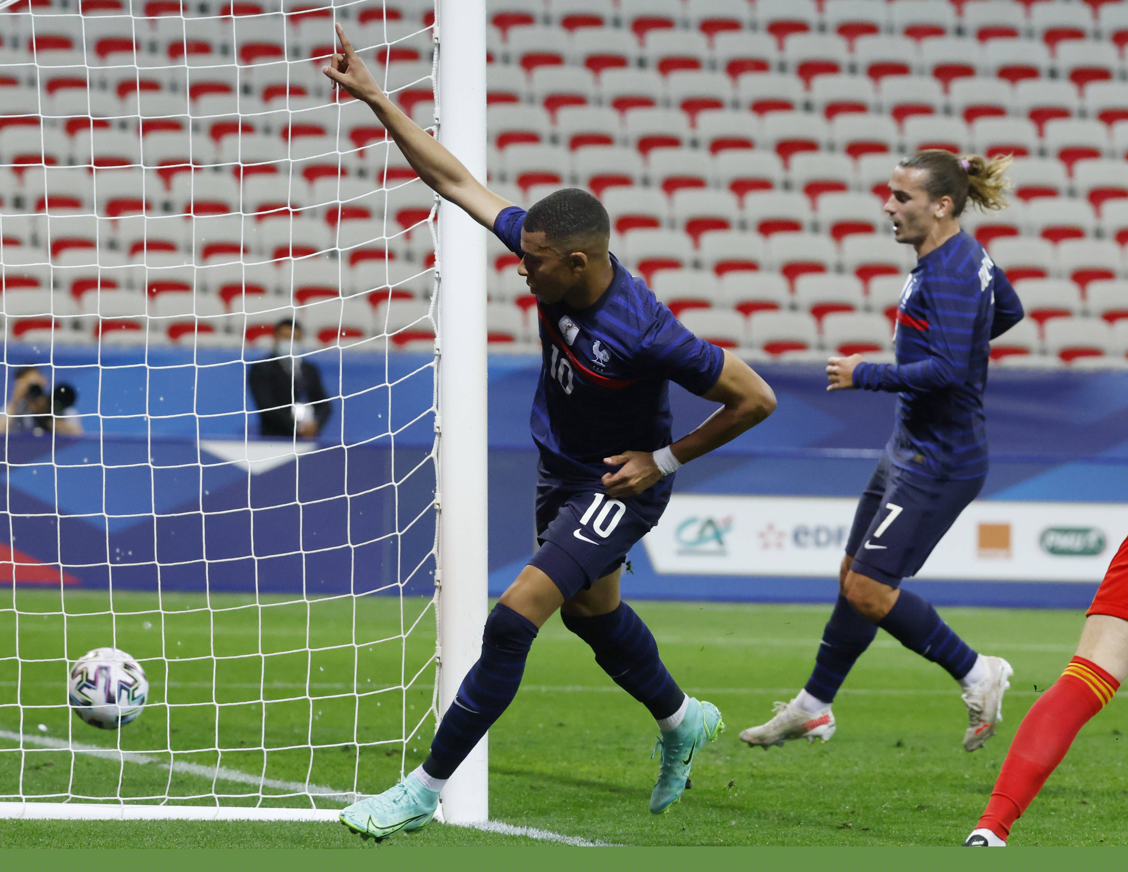 与南美劲旅 与南美劲旅