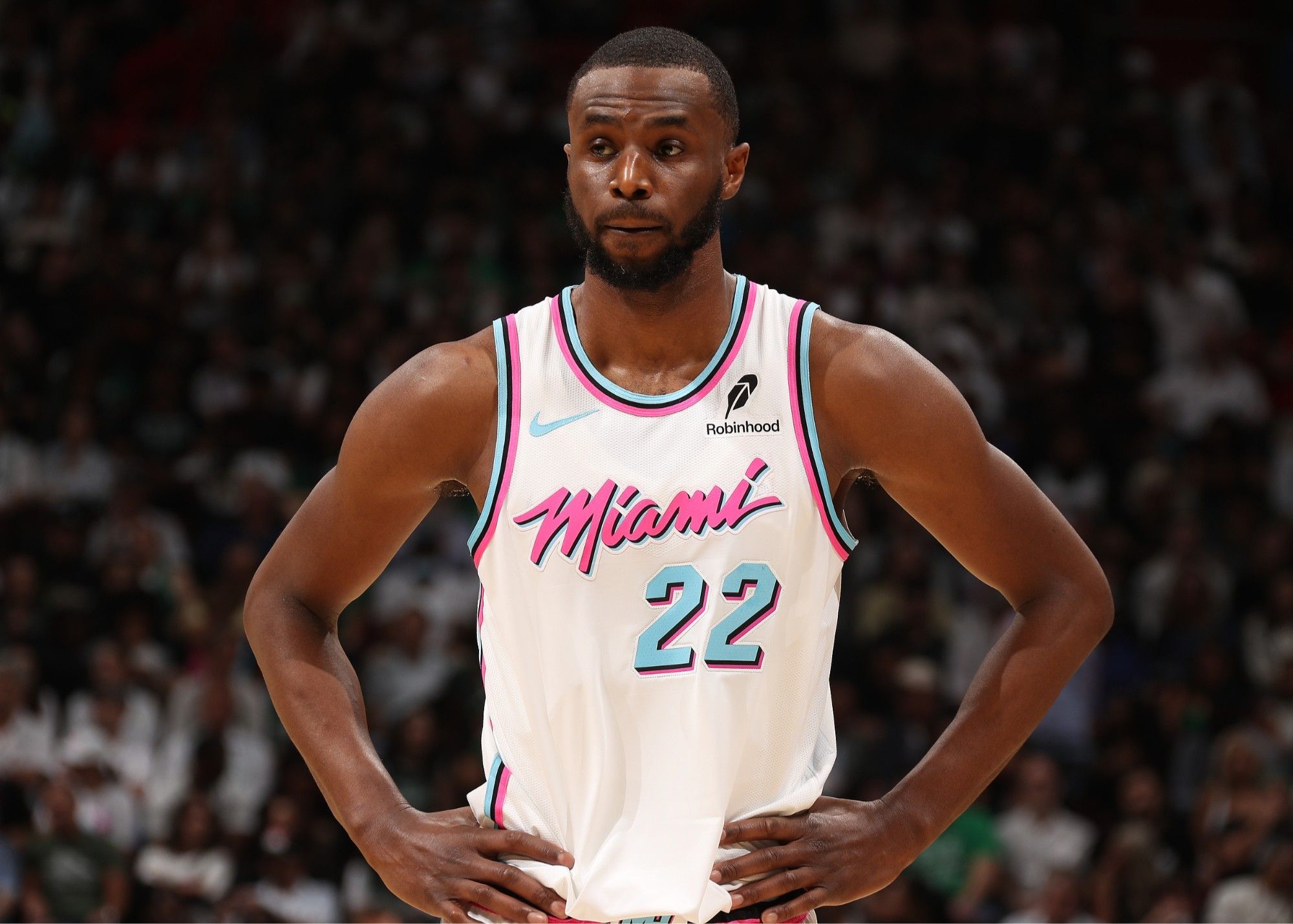 然具备全球